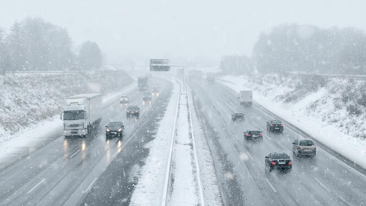 Wuntereinbruch und Stau auf den Autobahnen